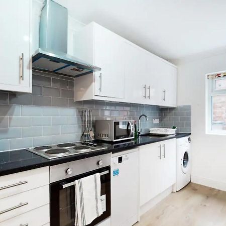 Modern Split Level 1 Bedroom Flat In Aldgate Londen Buitenkant foto